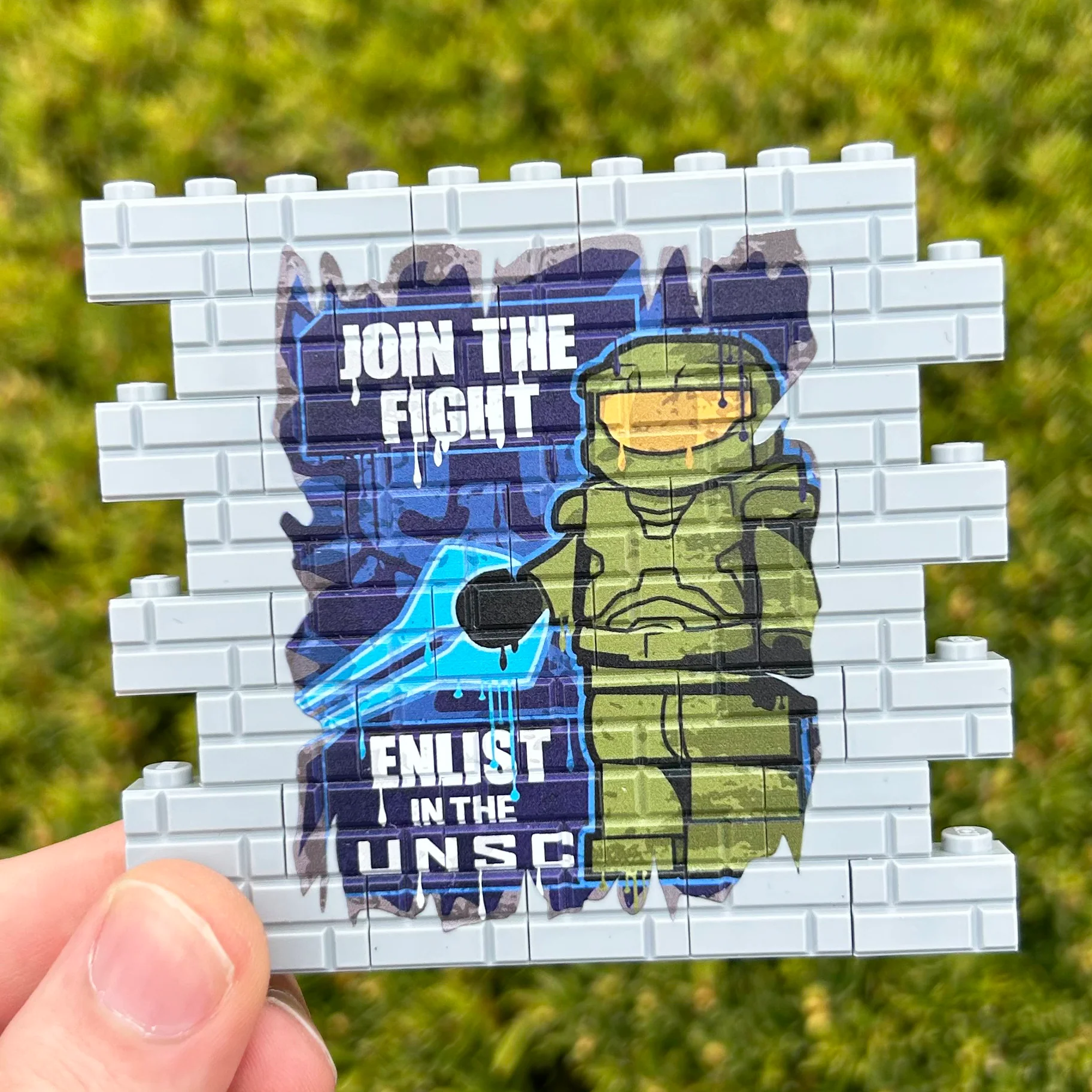 Join the Fight! Graffiti Wallbrick (Light Bluish Grey)