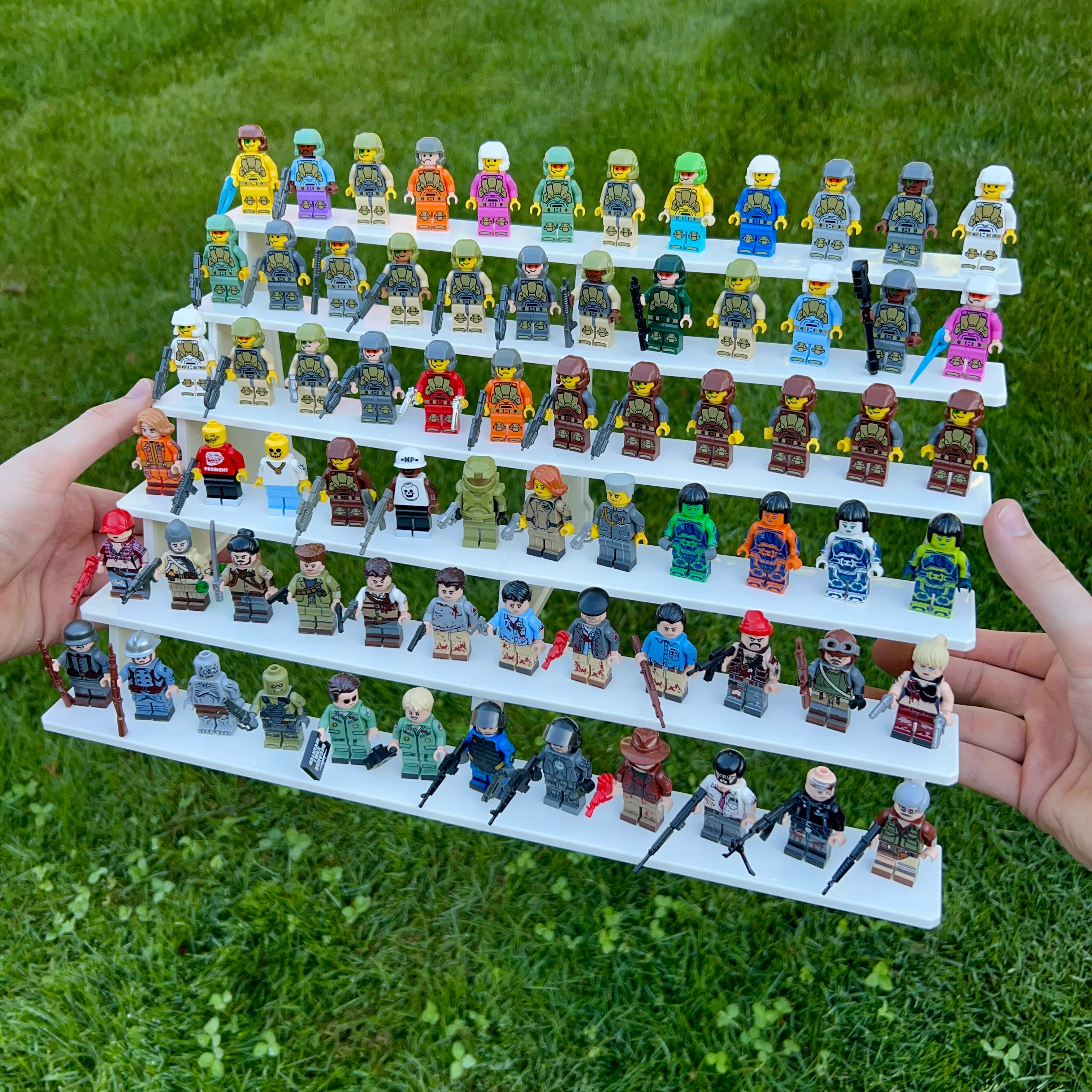 Minifigure Display Stand - Image 8