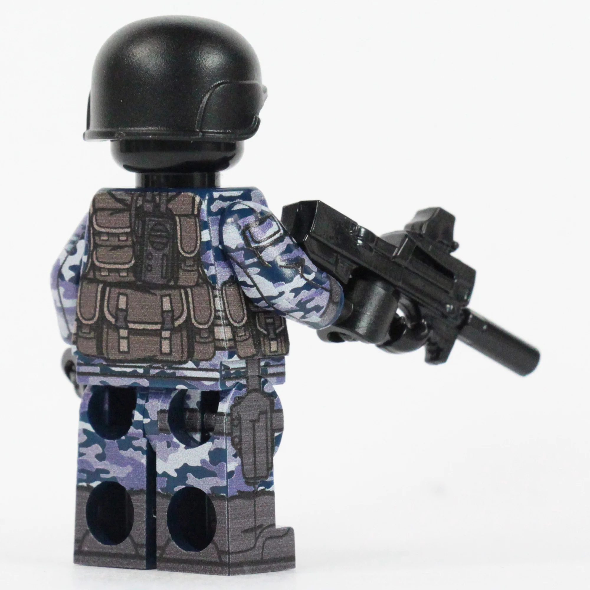 Paramilitary Soldier - LIMITED EDITION 1/72 - Image 3