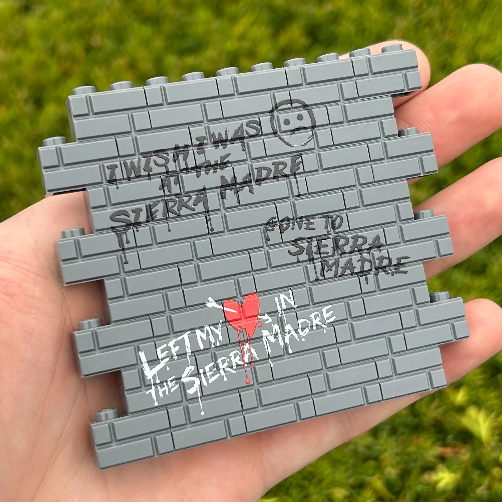 Casino Graffiti Wallbrick - Image 2
